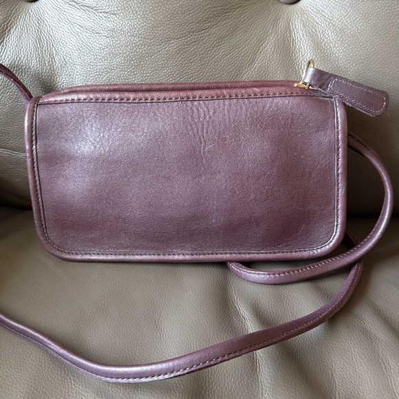 Vintage Coach Burgundy Small Zippered Pouch 9655 great condition - Picture 3 of 15